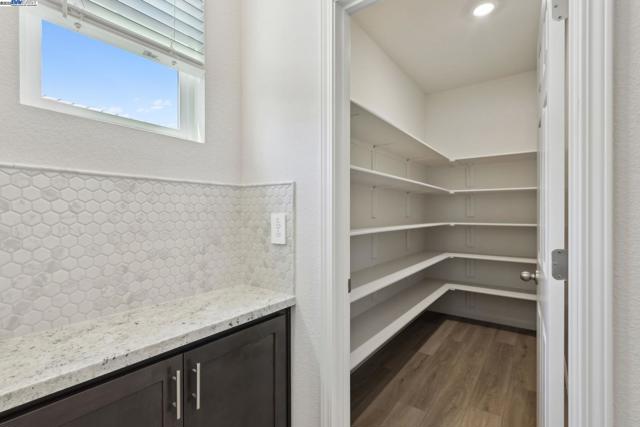 5204 Cardinal Court, Antioch CA: https://media.crmls.org/mediaz/29916883-8b65-41b2-9f45-ea96a5579efe.jpg