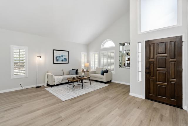 Detail Gallery Image 7 of 48 For 11673 Calle Simpson, El Cajon,  CA 92019 - 4 Beds | 2/1 Baths