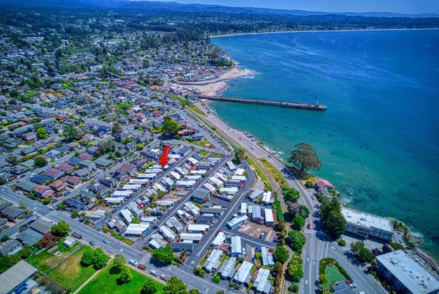 750 47th Avenue, Capitola CA: https://media.crmls.org/mediaz/299180bb-37de-4bef-ad03-d836b31df3ae.jpg