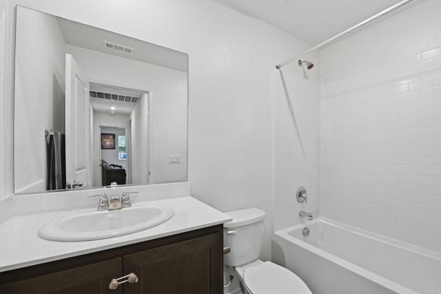 Detail Gallery Image 15 of 30 For 1262 Allegiance Ave, Hemet,  CA 92543 - 4 Beds | 2/1 Baths