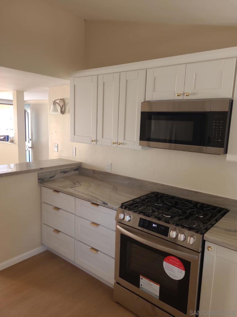 5483 Elgin Ave - photo 4