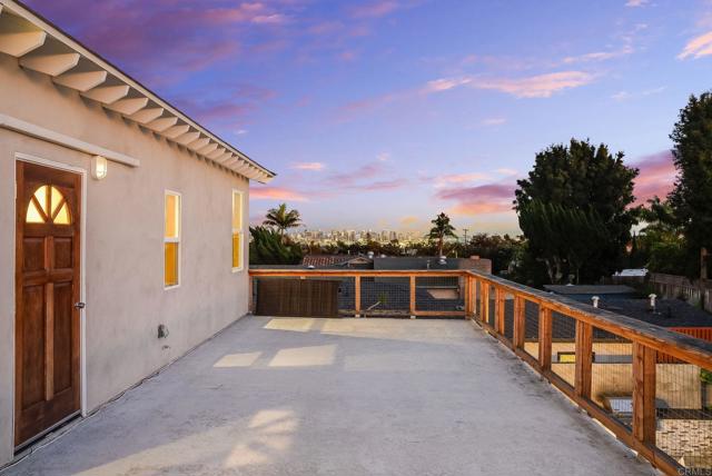 Detail Gallery Image 31 of 32 For 3749 Kingsley St, San Diego,  CA 92106 - 4 Beds | 4 Baths