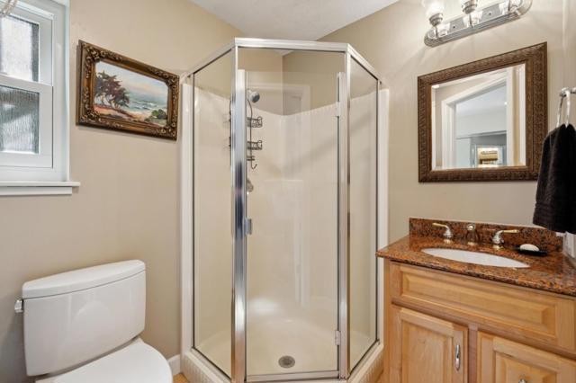 1198 Main Street, Montara CA: https://media.crmls.org/mediaz/2992c9ce-8dd1-4dc0-919a-bdc8b55bc2c2.jpg