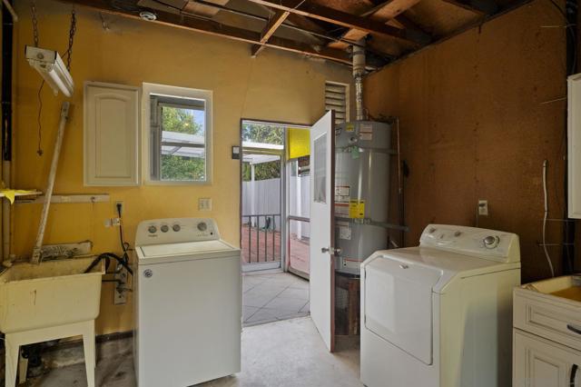 2634 38 Juan St, San Diego CA: https://media.crmls.org/mediaz/299345f7-b766-4ae9-b11f-b05b5323278e.jpg