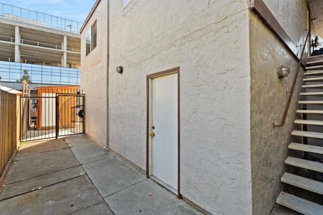 306 Beech Street, Redwood City CA: https://media.crmls.org/mediaz/299361d8-4e97-4d7e-b10b-7148cc1187e8.jpg