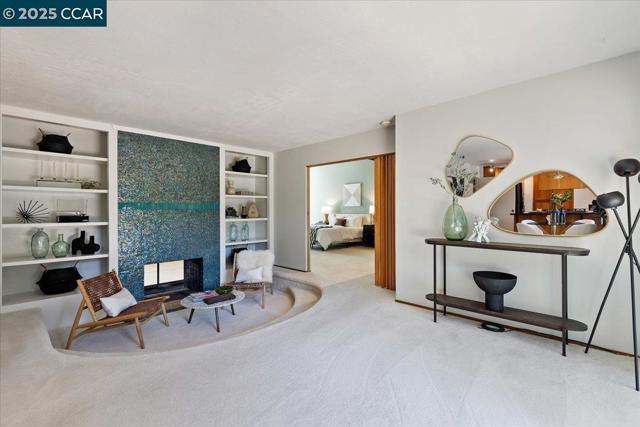 1759 Crescent Dr, Walnut Creek CA: https://media.crmls.org/mediaz/2993c93e-a0d5-4aa0-b788-092d286787c8.jpg