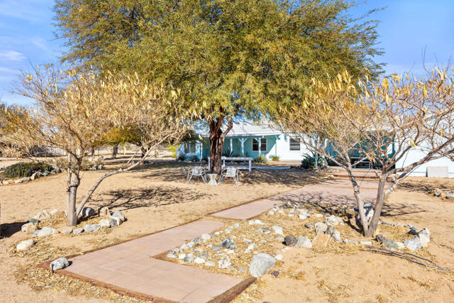 62851 Aberdeen Drive, Joshua Tree CA: https://media.crmls.org/mediaz/299472eb-f08f-4b46-ac23-32ec10d7182e.jpg