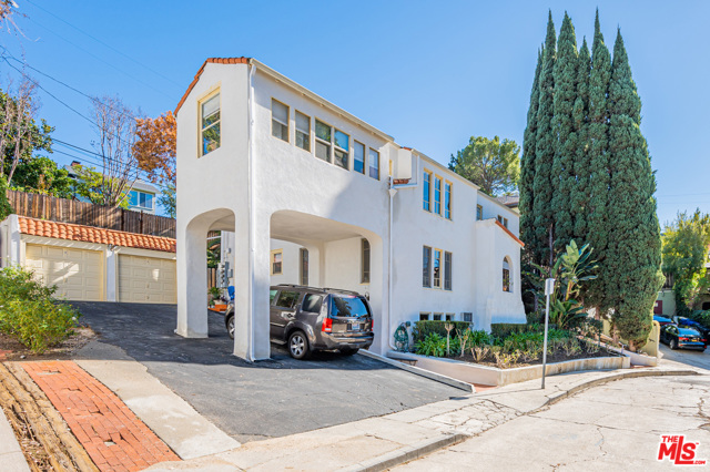 2146 Beachwood Terrace, Los Angeles, California 90068, 6 Bedrooms Bedrooms, ,4 BathroomsBathrooms,Single Family Residence,For Sale,Beachwood,21688580