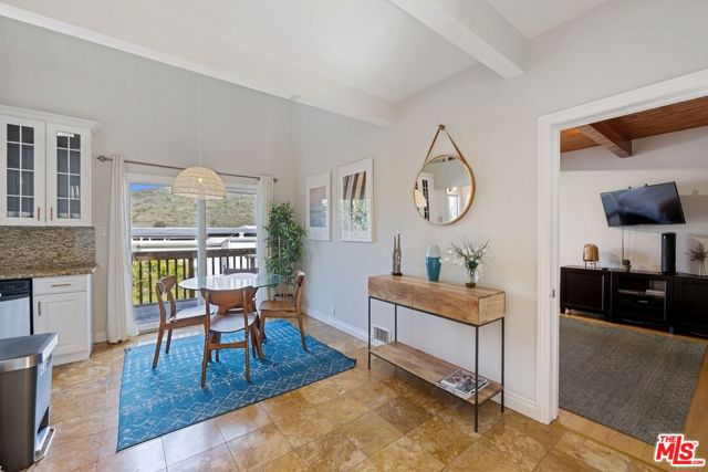 2955 Corral Canyon Road, Malibu CA: https://media.crmls.org/mediaz/299520c2-5a0b-499f-baf6-3cca3ba31eb8.jpg