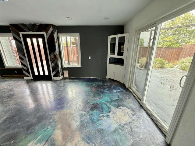 1817 Bluebell Dr, Livermore CA: https://media.crmls.org/mediaz/29952bad-4fa8-4fe2-9c11-6aff8b4f847f.jpg