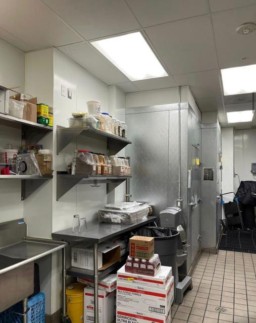 787 787 The Alameda, San Jose CA: https://media.crmls.org/mediaz/29954c3f-d94f-41b8-99e5-d7f0419d26fb.jpg