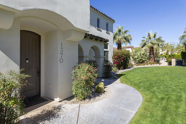 1370 Yermo Drive S, Palm Springs, CA 92262