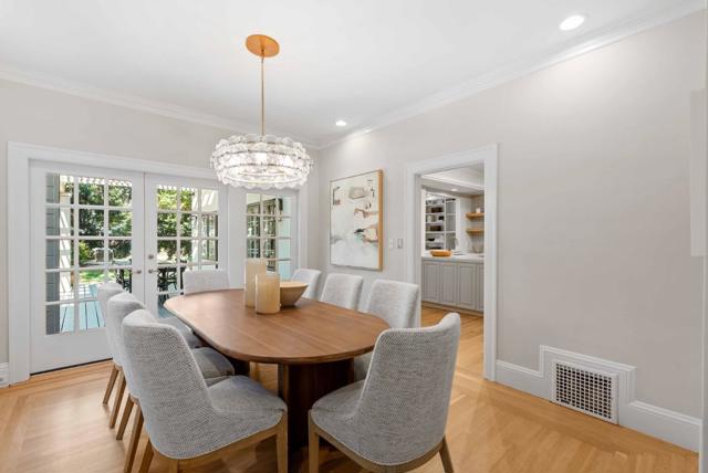 631 Coleridge Avenue, Palo Alto CA: https://media.crmls.org/mediaz/2997a872-32a9-4c8f-95b6-9679f00cda4f.jpg