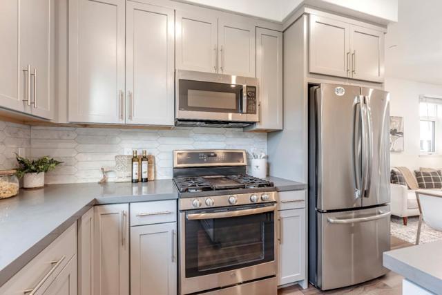 Image 14 of 34 For 975 41st Street 135