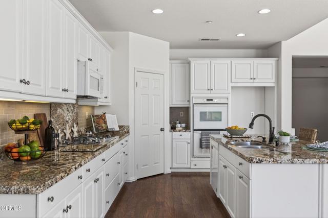 Detail Gallery Image 16 of 55 For 2914 Naples Dr, Oxnard,  CA 93035 - 3 Beds | 2 Baths