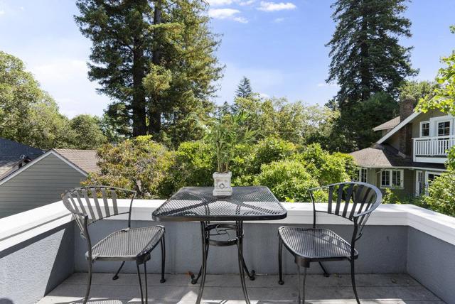 774 Edgewood Road, San Mateo CA: https://media.crmls.org/mediaz/29986516-ac4c-4809-ba45-0d97583d0626.jpg