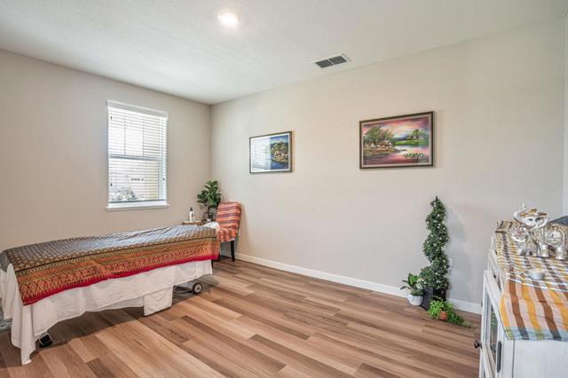2143 Lavender Place, Rio Vista CA: https://media.crmls.org/mediaz/2998784c-447b-4b8b-88af-fa38a4d6d631.jpg