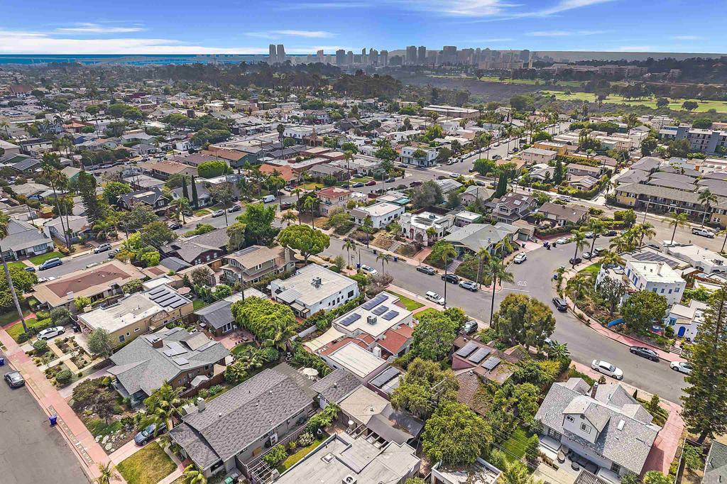 MLS #250035692SD img 4