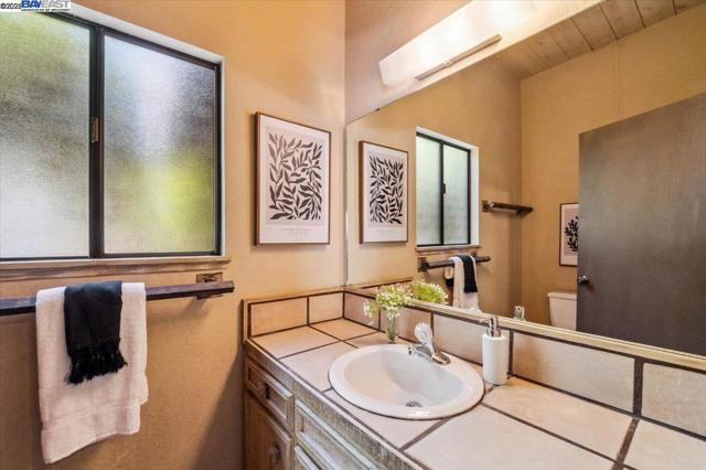 15335 Via Los Tulares, Carmel Valley CA: https://media.crmls.org/mediaz/2999b789-45af-4632-a467-fce3cfaf1d63.jpg