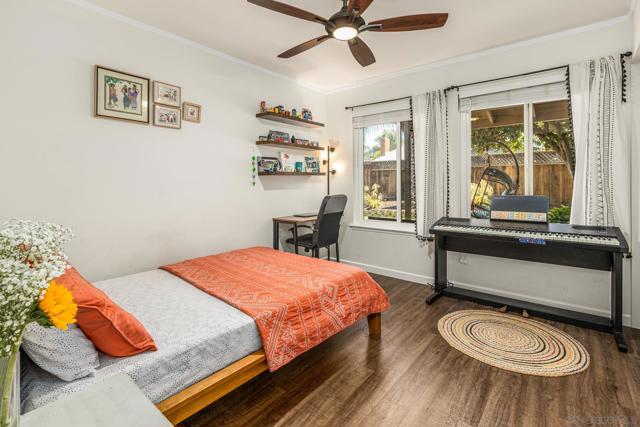 17162 Poblado Ct, San Diego CA: https://media.crmls.org/mediaz/2999e555-b8d0-4e7d-915b-0dea8b68ef29.jpg