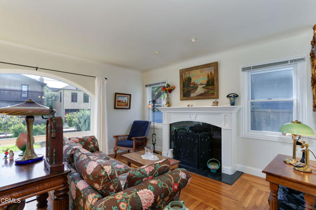 Detail Gallery Image 14 of 40 For 113 Fourth Ave, Santa Cruz,  CA 95062 - 4 Beds | 2/2 Baths