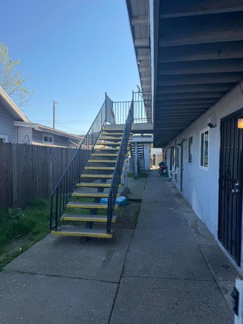 Image 7 of 10 For 2408 Empress Street