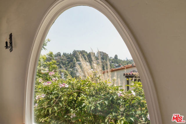 3744 Clayton Avenue, Los Angeles CA: https://media.crmls.org/mediaz/299aba2b-d016-470c-ac7f-2fb605d9806e.jpg