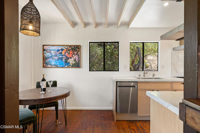 141 Lake Sherwood Drive, Lake Sherwood CA: https://media.crmls.org/mediaz/299afd15-3d40-48d3-ae23-399535a0c679.jpg