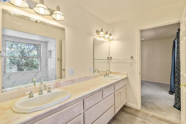 59480 Mines Rd, Livermore CA: https://media.crmls.org/mediaz/299c13a8-b643-4ecf-a055-9b86d56bd66f.jpg