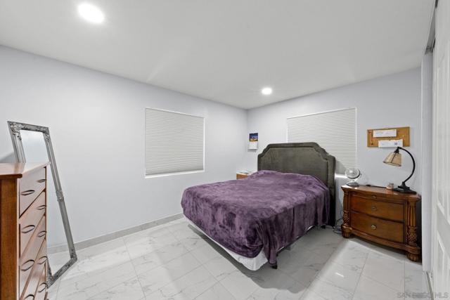 619 Dorothy St, El Cajon CA: https://media.crmls.org/mediaz/299c3cd0-631c-4b05-986d-dd2c75f8f662.jpg