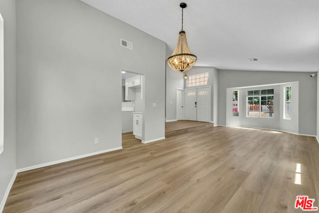 4561 Northstar Drive, Palmdale CA: https://media.crmls.org/mediaz/299c7ce8-6b51-4f3f-bed6-3a0c6bfd70cb.jpg