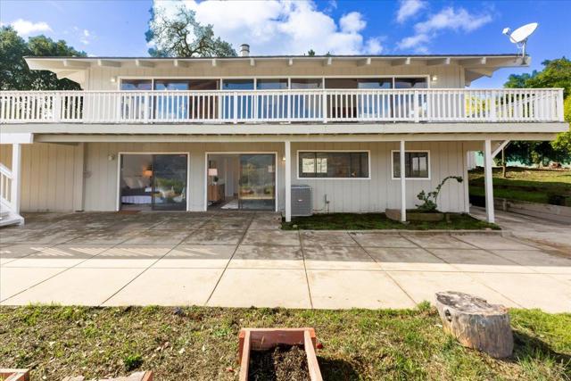 16280 Oak Canyon Drive, Morgan Hill CA: https://media.crmls.org/mediaz/299d059e-c64e-4287-9707-fe2573f8c65c.jpg