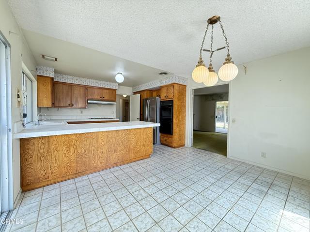 8160 Tiara Street, Ventura CA: https://media.crmls.org/mediaz/299d4308-9bc7-4c0a-854e-8059e5959ab3.jpg