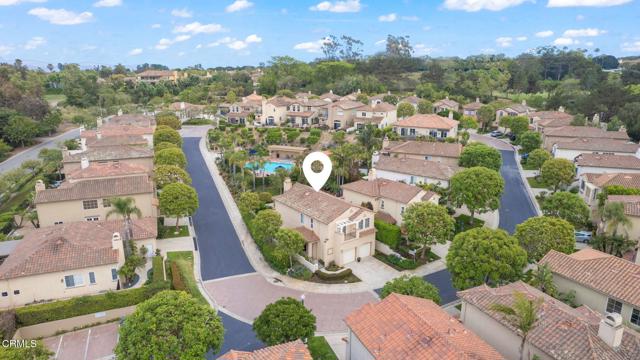 985 Corte Augusta, Camarillo CA: https://media.crmls.org/mediaz/299dc328-52e9-47ce-b69c-d9347bc3a764.jpg