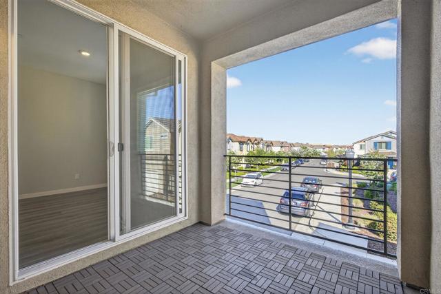 Detail Gallery Image 11 of 24 For 2561 Natomas Crossing, Sacramento,  CA 95834 - 4 Beds | 3/1 Baths