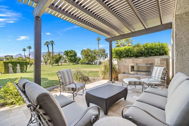 730 Inverness Drive, Rancho Mirage CA: https://media.crmls.org/mediaz/299e38b4-713e-4779-b1ad-1288ccd649db.jpg