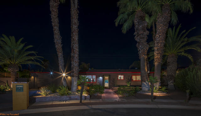 14 Gary Circle, Palm Springs CA: https://media.crmls.org/mediaz/299e6907-2f70-46ec-a80c-2c6b7eb56308.jpg
