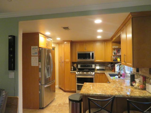 Detail Gallery Image 7 of 31 For 1913 Clearbrook Dr, Chula Vista,  CA 91913 - 4 Beds | 2/1 Baths
