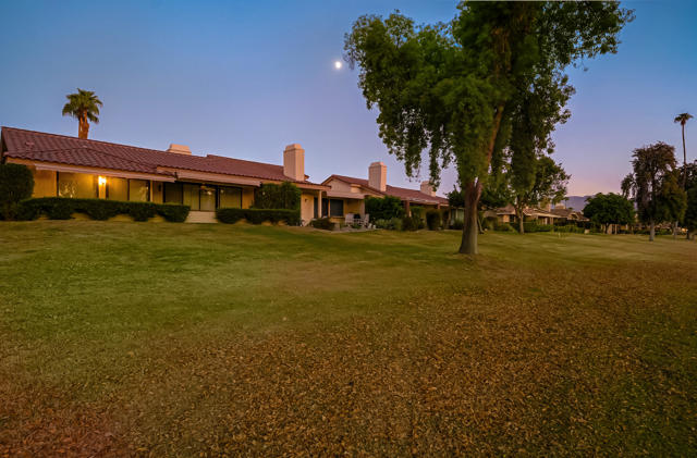 239 Santa Barbara Circle, Palm Desert, CA 92260