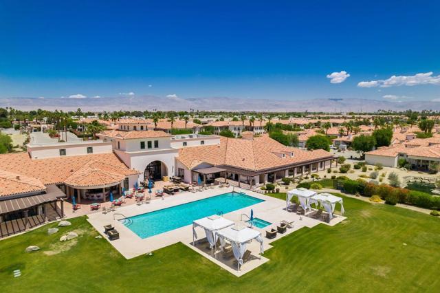 2802 Via Calderia, Palm Desert CA: https://media.crmls.org/mediaz/299fd1a7-1955-4edf-9f8a-bef4c6fd8dee.jpg