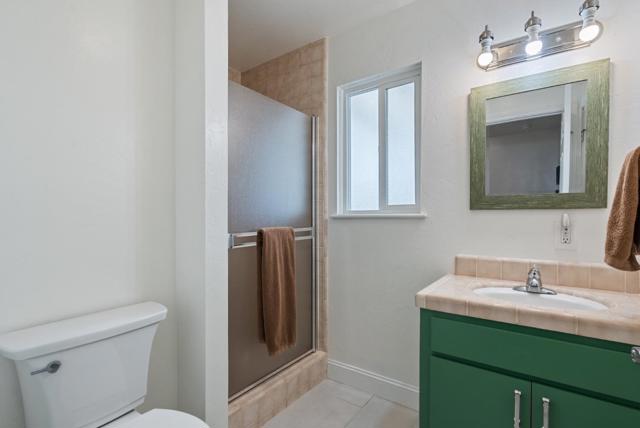 141 Holliday Drive, Hollister CA: https://media.crmls.org/mediaz/299ffce3-0ee2-4544-940c-6a007f7b5add.jpg