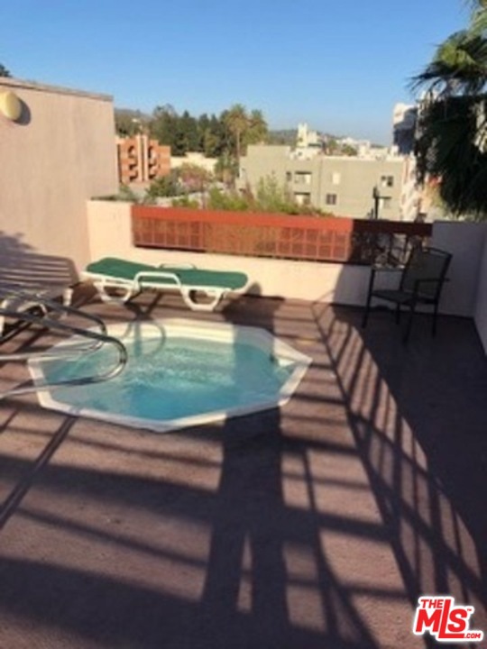 1755 EL CERRITO Place 202, Los Angeles, CA 90028