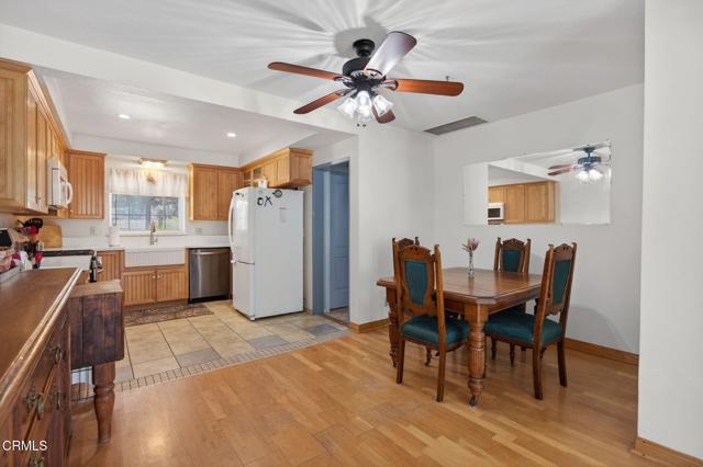 Detail Gallery Image 4 of 42 For 939 Laurel Rd, Santa Paula,  CA 93060 - 3 Beds | 3 Baths