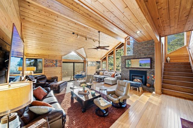 Image 44 of 75 For 24938 Roble Drive