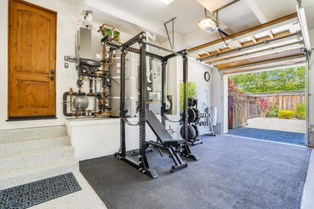 1571 Fairway Drive, Los Altos CA: https://media.crmls.org/mediaz/29a06c34-962b-4a7e-90a6-aa027d78b6e1.jpg