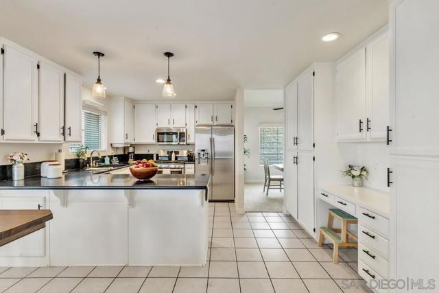 9410 Brian Way, El Cajon CA: https://media.crmls.org/mediaz/29a0d624-ae8d-42a0-aef5-990eec2b4d2d.jpg