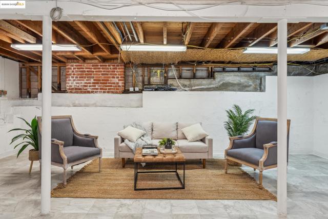 30 Benson Ave, Vallejo CA: https://media.crmls.org/mediaz/29a0d889-5168-44da-974a-8e65dc4de381.jpg