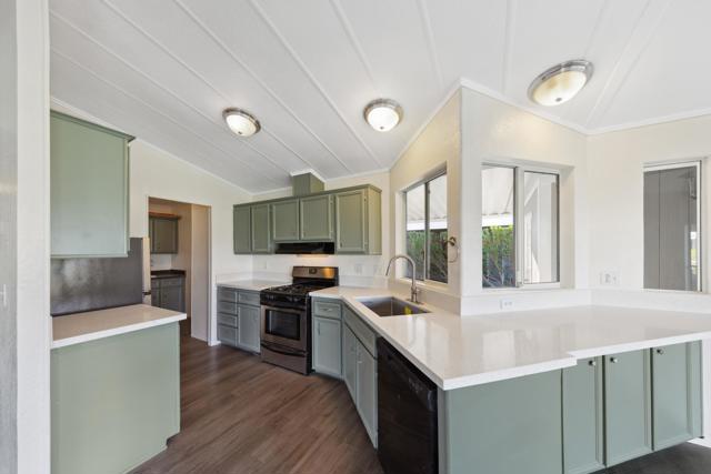 73450 Country Club, Palm Desert CA: https://media.crmls.org/mediaz/29a0f2b2-d7ae-4b29-b68f-f93cfc2b49d7.jpg