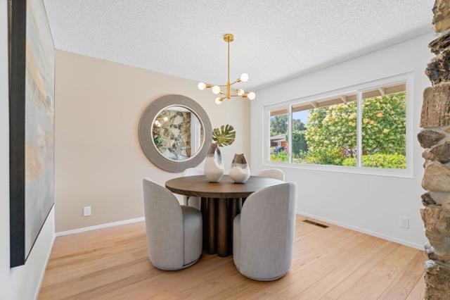 761 Woodstock Lane, Los Altos CA: https://media.crmls.org/mediaz/29a18202-b57d-4b25-9b89-a223b1a4aed7.jpg