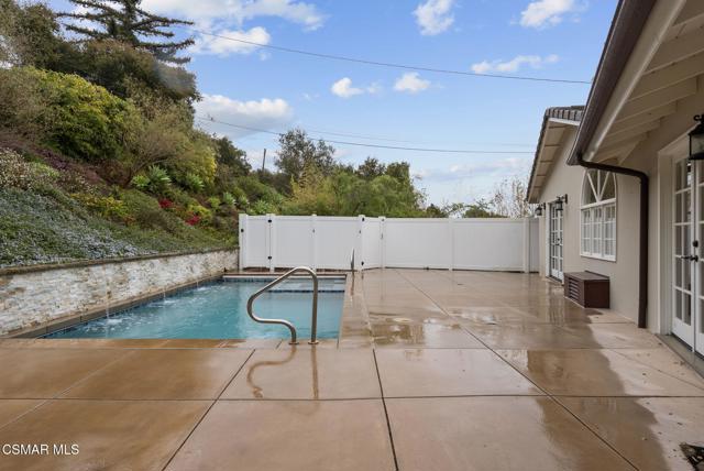 919 Aleeda Lane, Santa Barbara CA: https://media.crmls.org/mediaz/29a1de85-af4a-4f5d-bf68-cc8467a0f696.jpg
